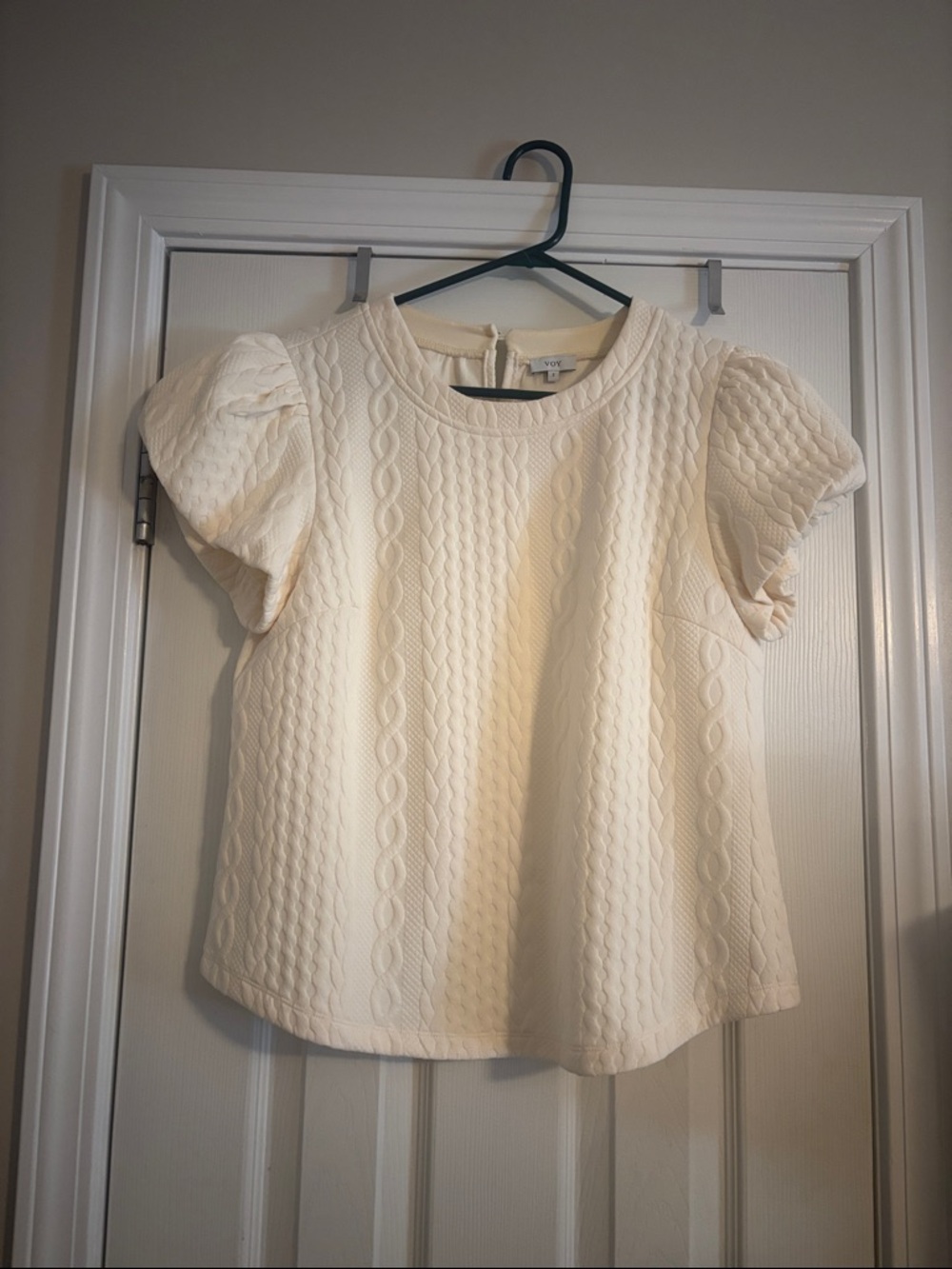 Textured Cream Puff-Sleeve Blouse - Women's